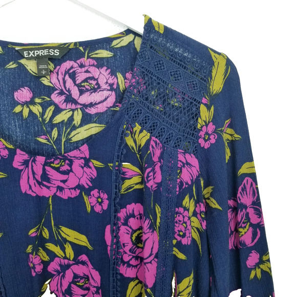 EXPRESS Top Flutter Sleeve Crochet Trim 90s 70s Navy Blue Lavender Floral Size S - Picture 2 of 6